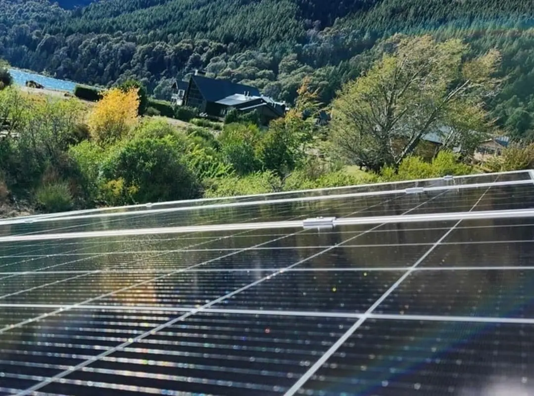 Proyecto de energía solar e infraestructura ERM