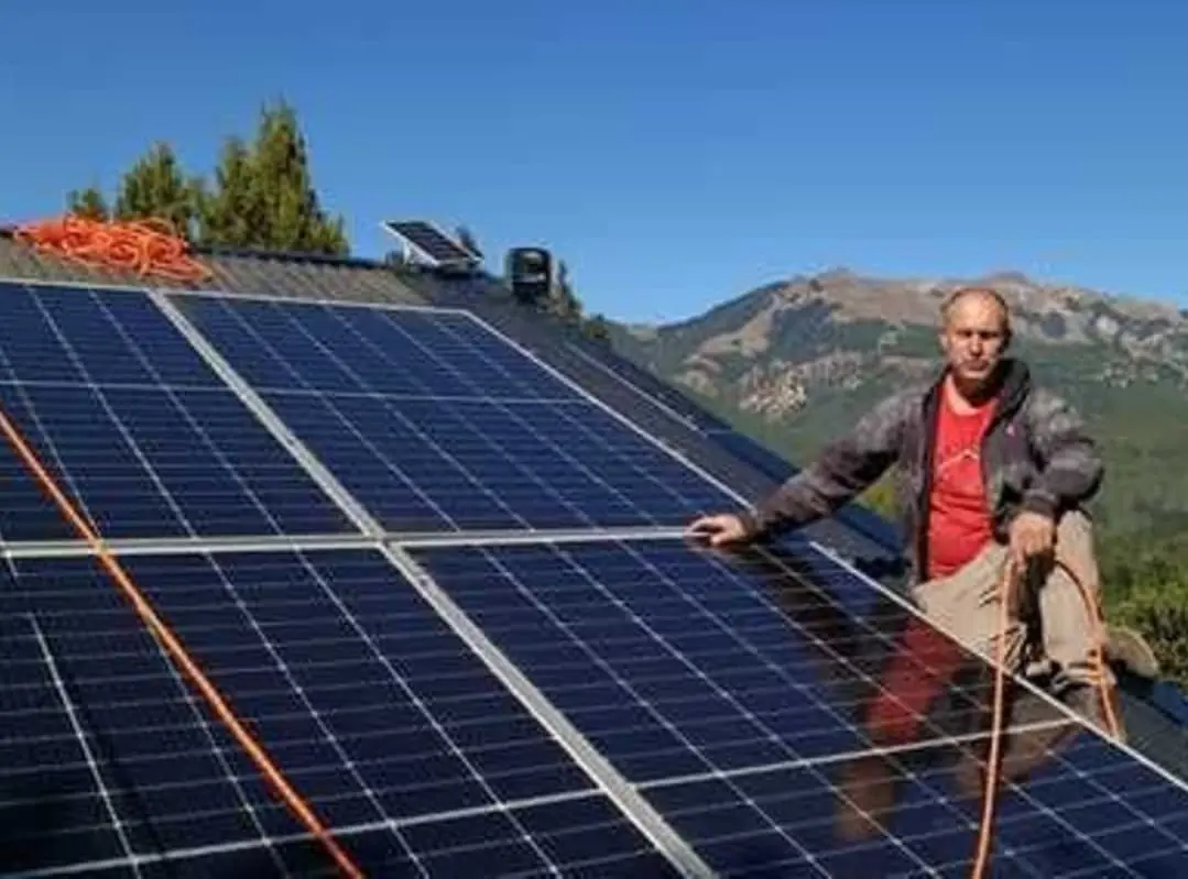 Instalación de paneles solares fotovoltaicos en la Patagonia